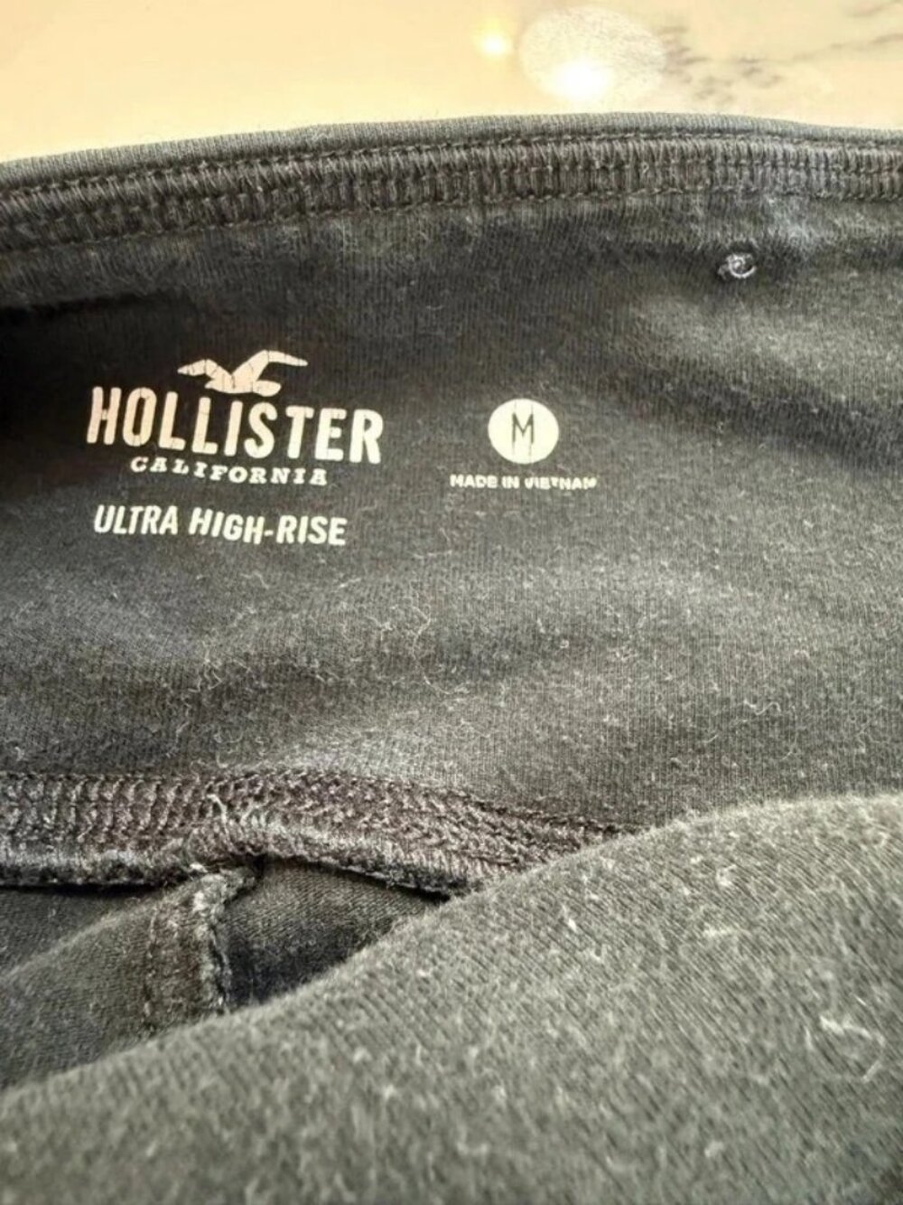 Hollister Black Ultra High-Rise Leggings Womens M - Picture 2 of 5